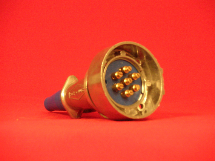 Enchufe electrico 7 polos completo - Vista 4