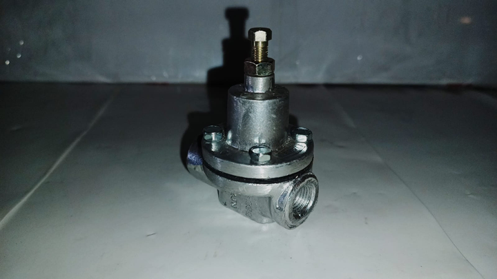 Valvula control pasaje de aire del tanque principal - Vista 2