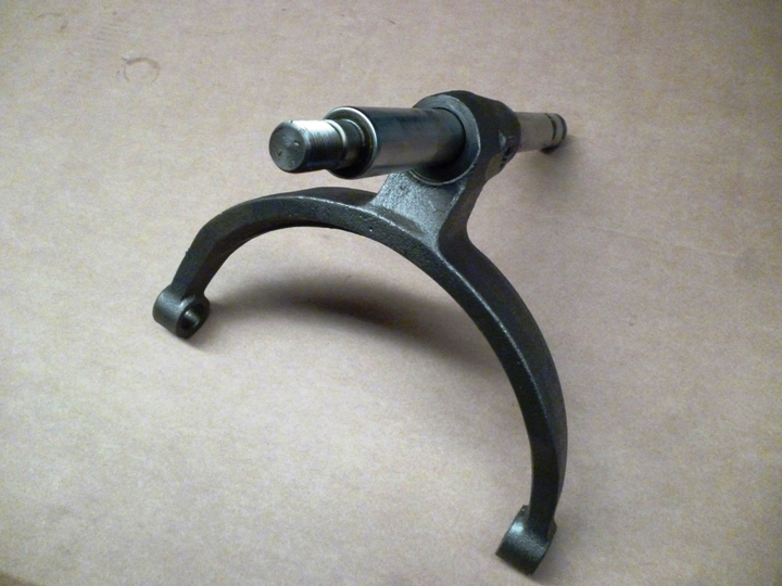 Horquilla caja cambios a/b 16s-1650 - Imagen principal