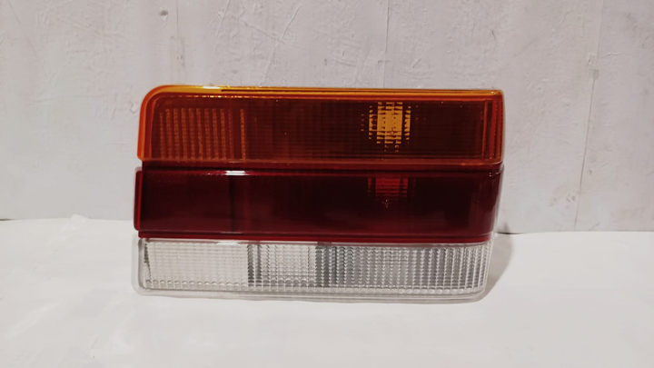 Faro trasero tricolor s/p/lampara der - Imagen principal