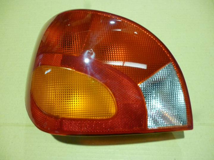 Faro trasero m/atras cristal izq - Imagen principal