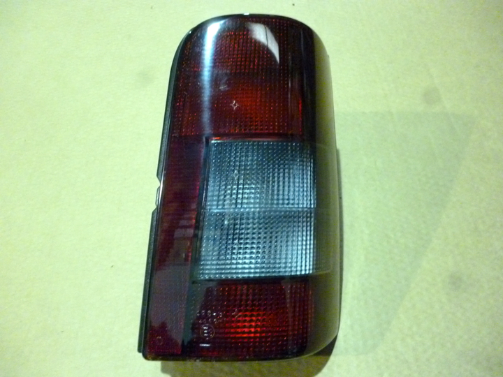 Faro tras cr r/fume 1 po der - Imagen principal