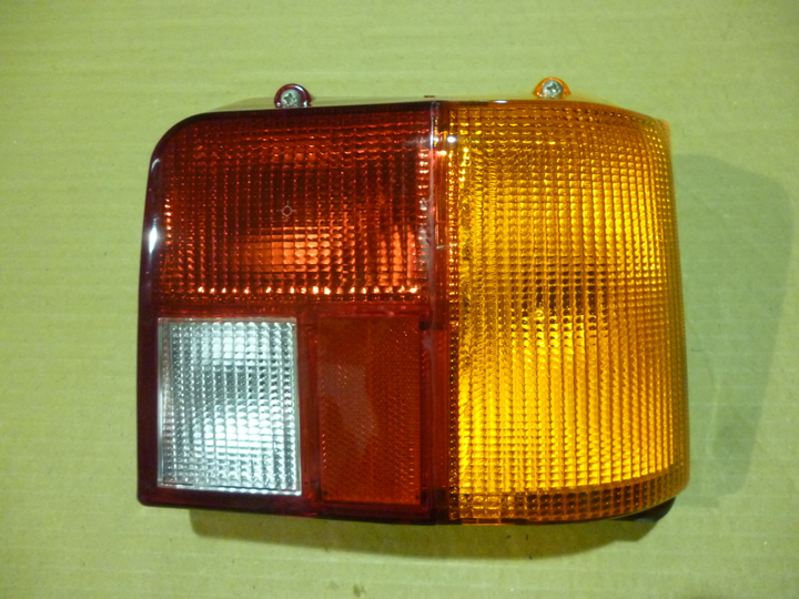 Faro trasero tricolor c/señ. ambar der - Imagen principal