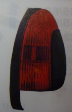 Faro trasero rojo station wagon izq - Imagen principal