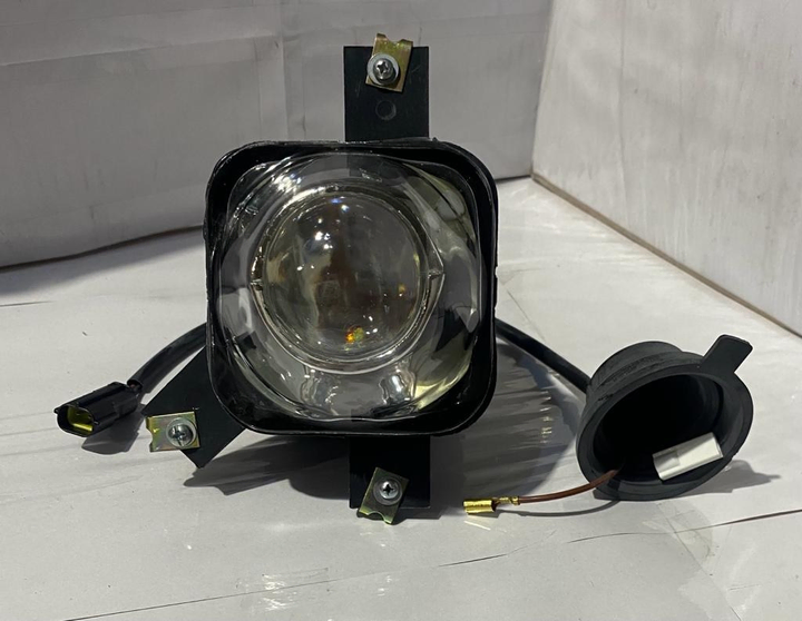 Faro aux/caminero p/golpe niebla cristal h3 izq - Imagen principal