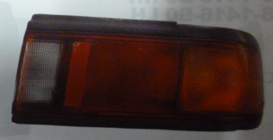 Faro trasero tricolor esquina ambar izq - Imagen principal