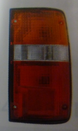 Faro trasero tricolor 4 tor izq - Imagen principal