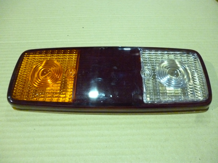 Acrilico f. trasero tricolor vidrio liso c/luz de re i/d - Imagen principal