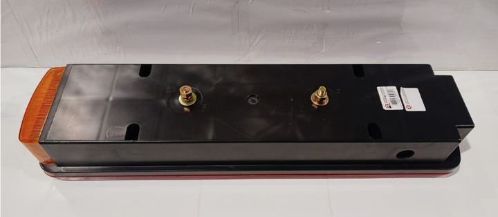 Faro trasero tricolor s/luz mat s/conector i/d - Vista 2