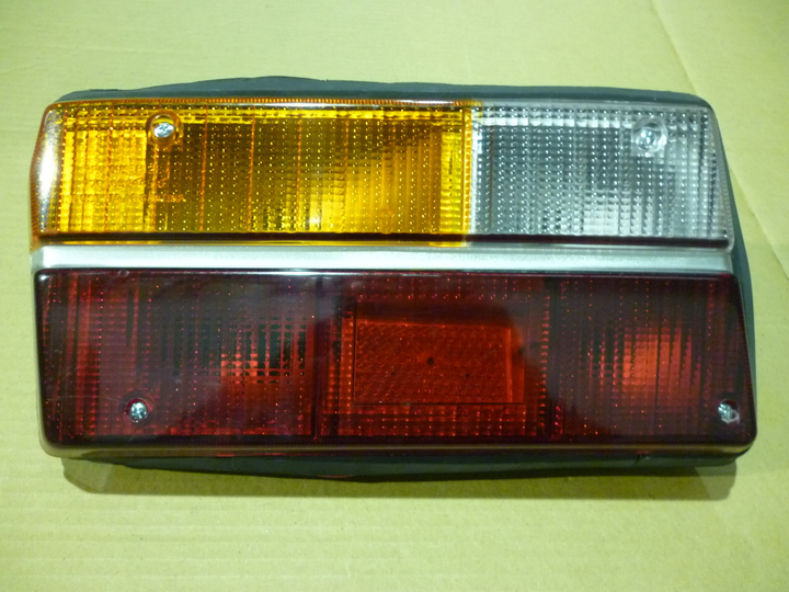 Faro tras tri plas izq - Imagen principal