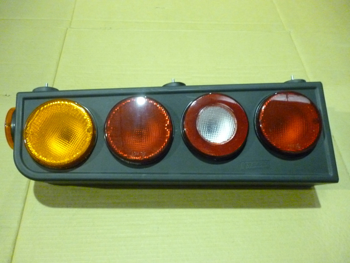 Faro trasero modular 4 focos + lat.24v trasnp. t/randon izq - Imagen principal