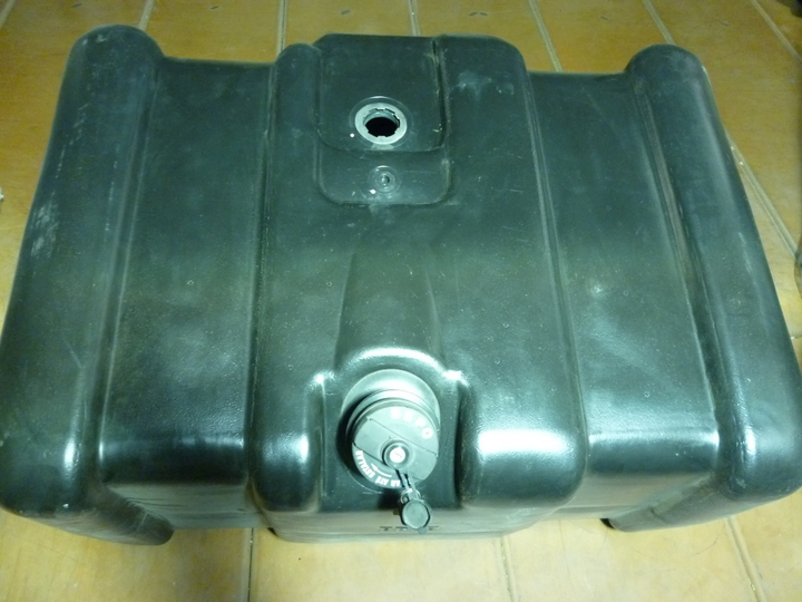 Tanque combustible plastico 315 lt scania 124 - Imagen principal
