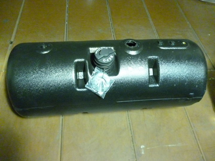 Tanque combustible plastico 140 lt red. 1.1x0.425 mb 1113/1313 - Imagen principal