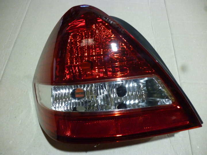 Faro trasero izq - Imagen principal
