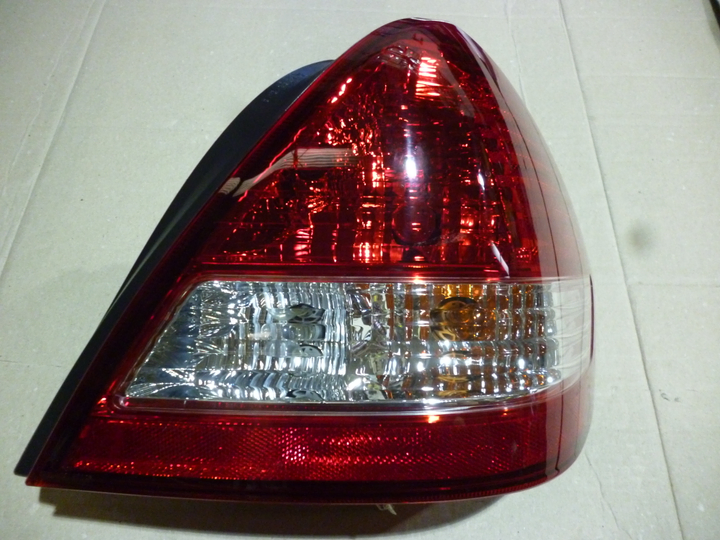 Faro trasero der - Imagen principal