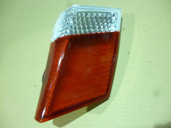 Faro trasero cristal rojo int. der - Imagen principal