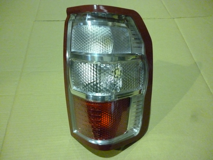 Faro trasero bicolor der - Imagen principal