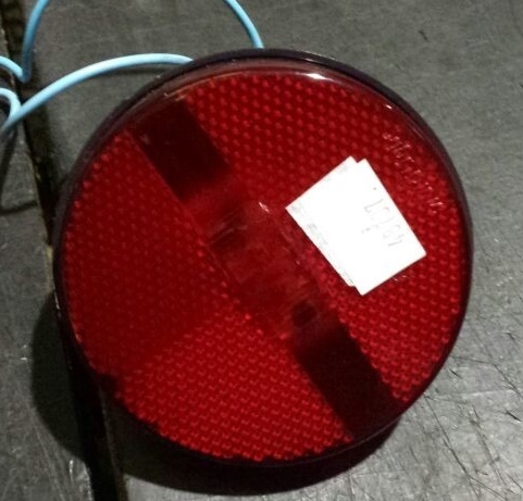 Faro retrolat 88mm rojo redon c/conector led i/d - Imagen principal