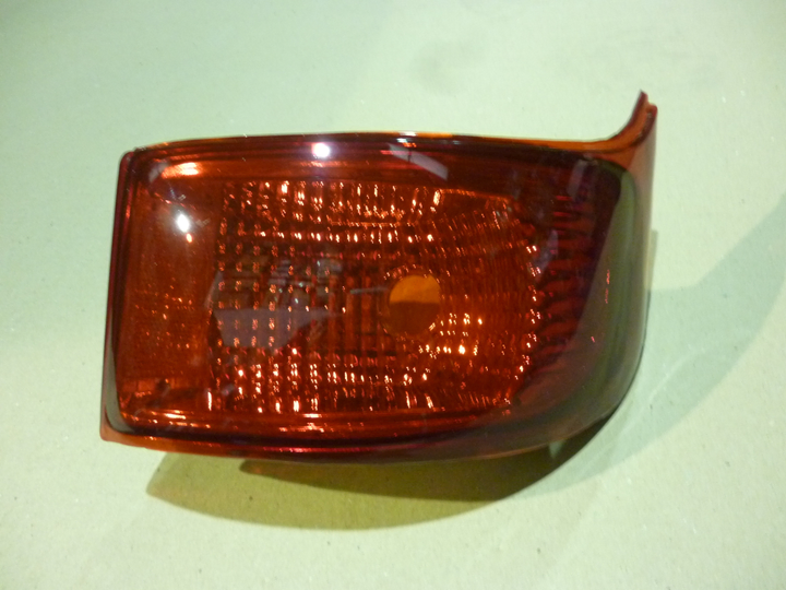 Faro trasero rubi der - Imagen principal