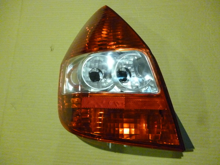 Faro trasero bicolor izq - Imagen principal