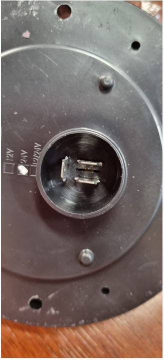 Faro trasero rojo led 24v 2 tornillos i/d - Vista 2