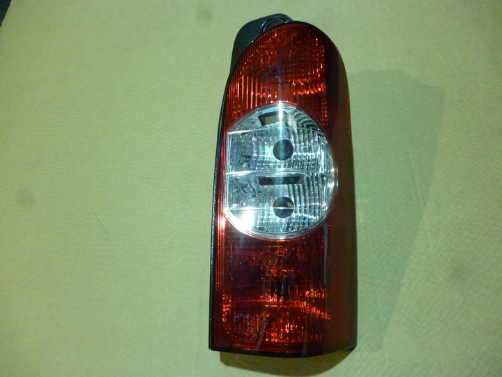 Faro trasero der - Imagen principal