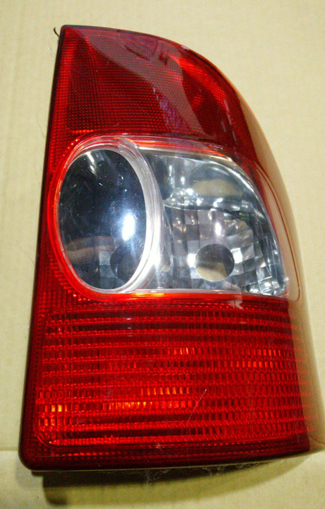 Faro trasero adap rojo acril der - Vista 2