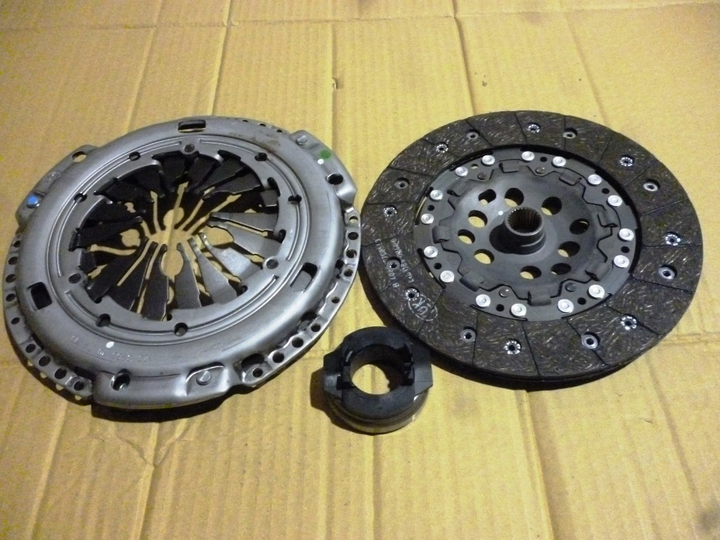 Kit embrague con ruleman 225/28e - Imagen principal