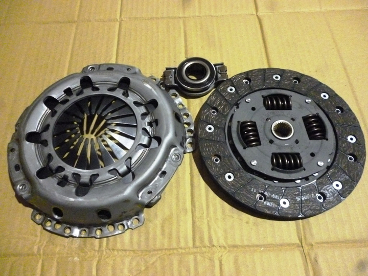 Kit embrague con ruleman 200/24e - Imagen principal