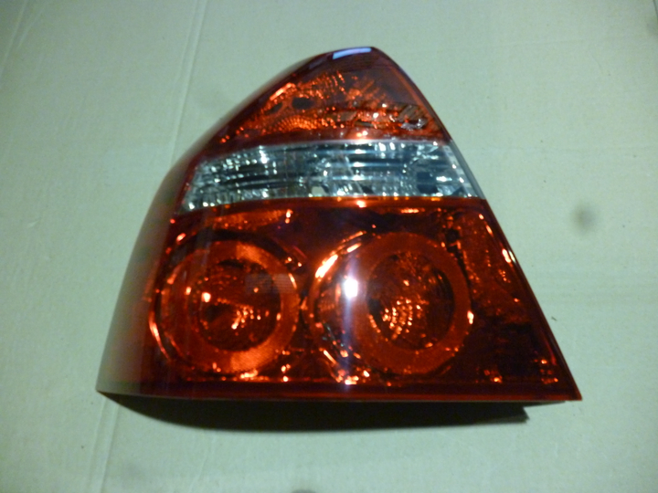 Faro trasero bicolor izq - Imagen principal