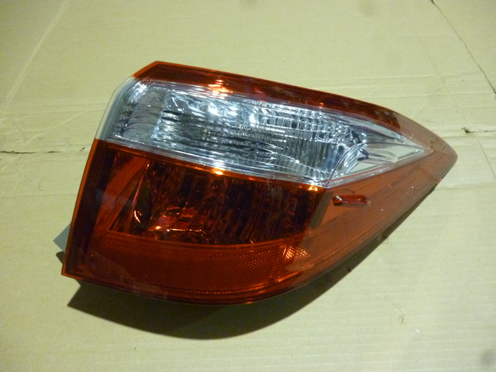 Faro trasero bicolor der - Imagen principal