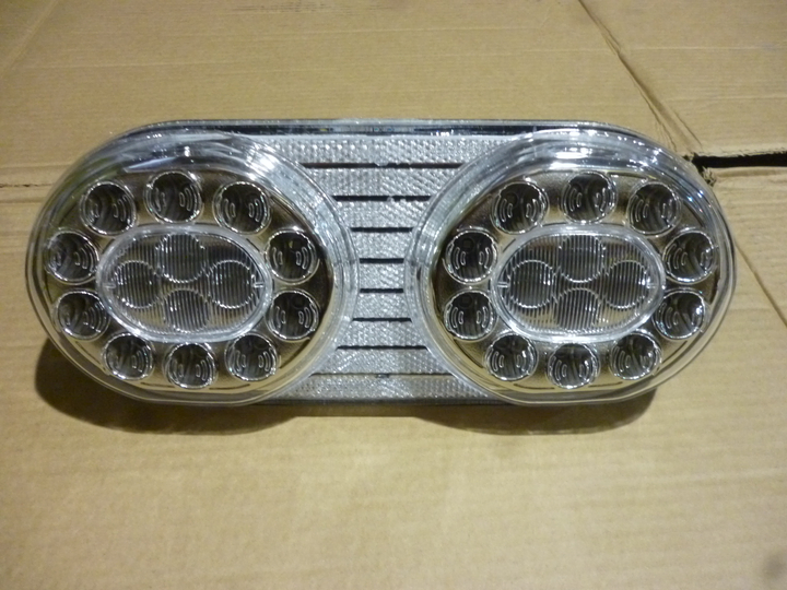 Faro trasero tricolor led 24v der - Imagen principal