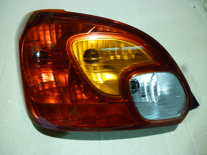 Faro trasero izq - Imagen principal