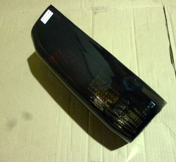 Faro trasero fume izq - Imagen principal