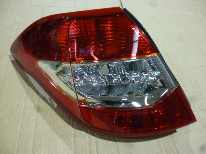 Faro trasero bicolor izq - Imagen principal