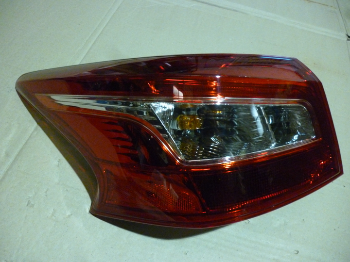 Faro trasero bicolor led izq - Imagen principal