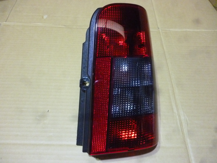 Faro trasero bicol 2porton der - Imagen principal