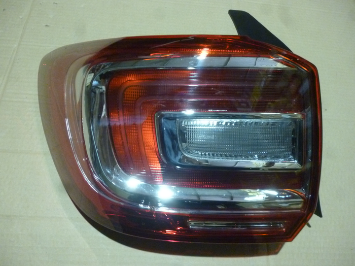 Faro trasero izq - Imagen principal