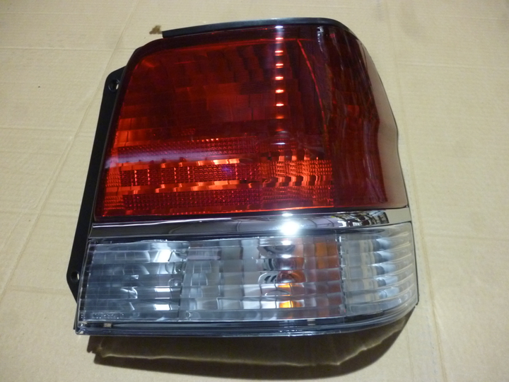 Faro trasero der - Imagen principal