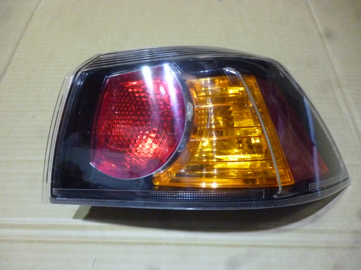 Faro trasero bicolor rojo/ ambar der - Imagen principal