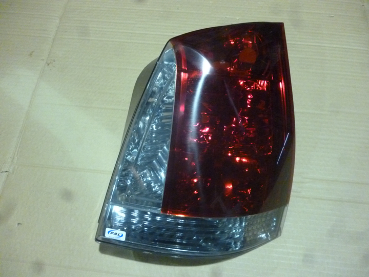 Faro trasero bicolor der - Imagen principal