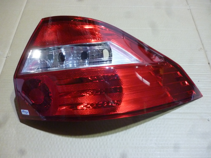 Faro trasero bicol der - Imagen principal