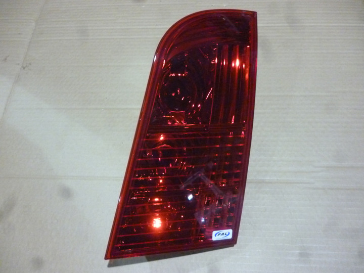 Faro trasero rojo interior der - Imagen principal