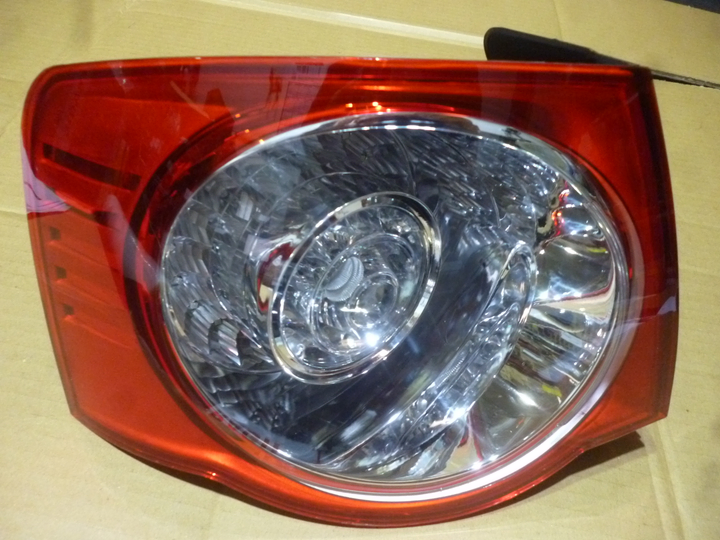 Faro tras bicolor con led izq - Imagen principal