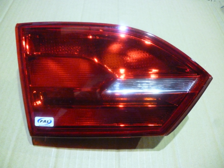 Faro trasero bicolor interior izq - Imagen principal