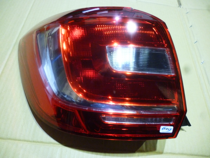 Faro trasero bicolor izq - Imagen principal