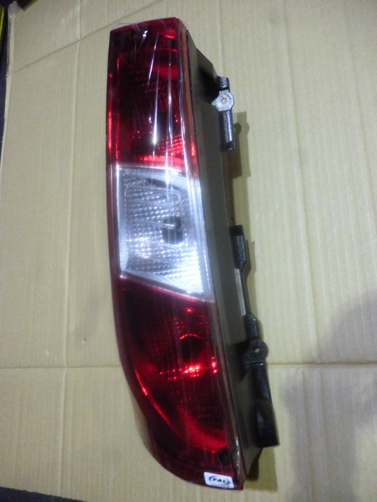 Faro trasero bicolor izq - Imagen principal