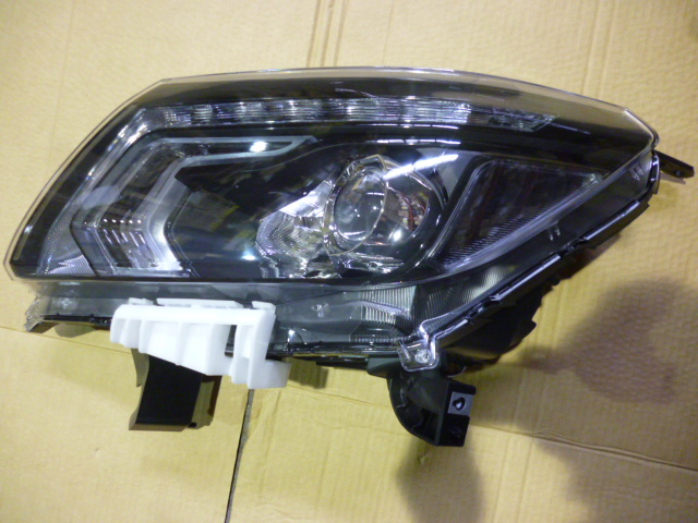 Semioptica negro manual c/led y lupa izq - Imagen principal