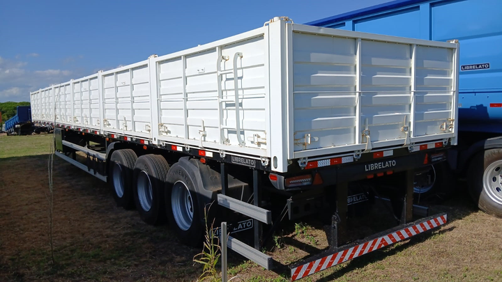 Semi con barandas 14500 8pinos 3e susp.neum ebs-balanza - Vista 2