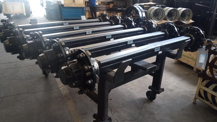 Eje (viga) maza montada en la viga sin frenos p/frenos master - Imagen principal